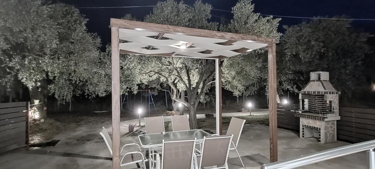 Chrisella * Skala Rachoni (Thasos)